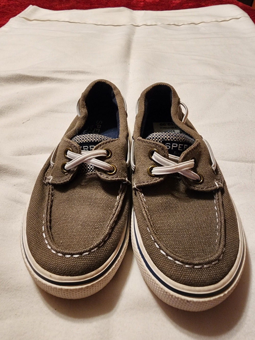 Sperry boys  brown  Canvas Boat Shoes size 9